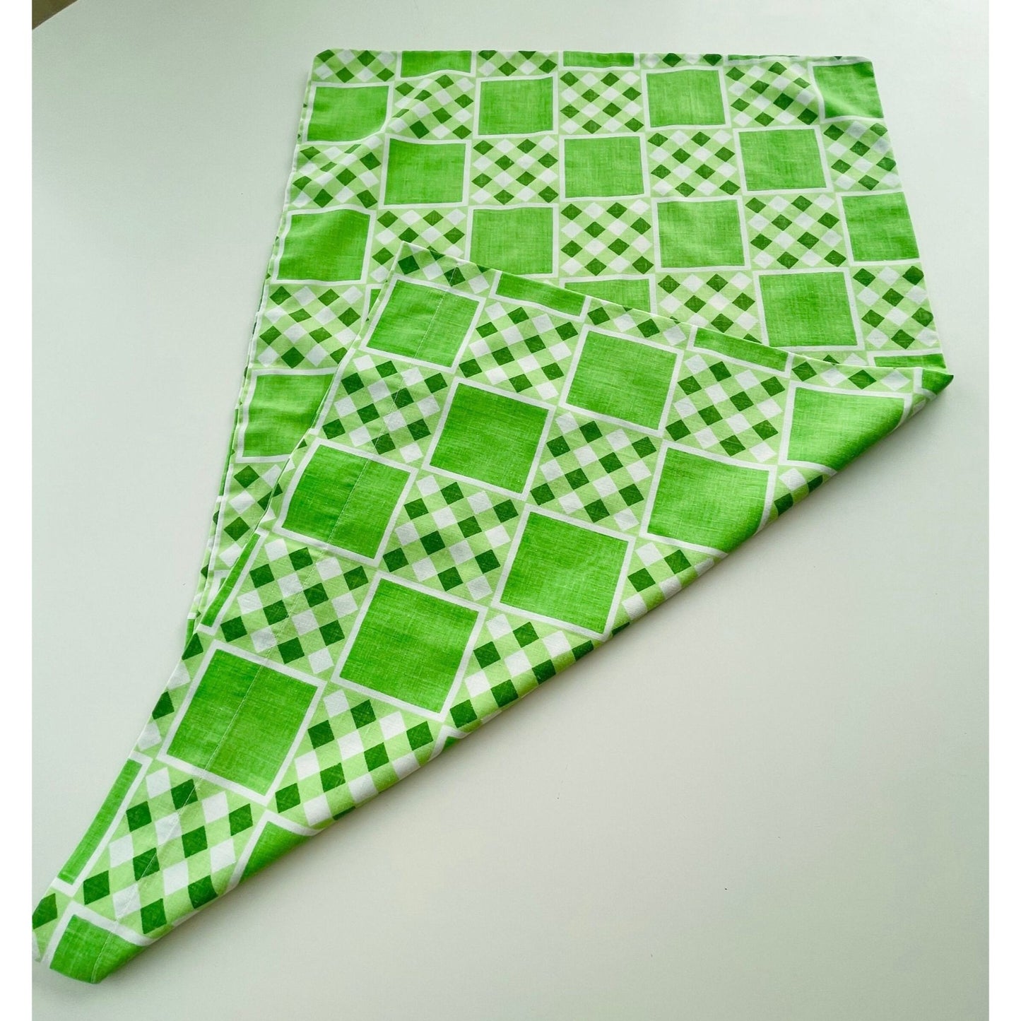 Vintage 80s pillowcase