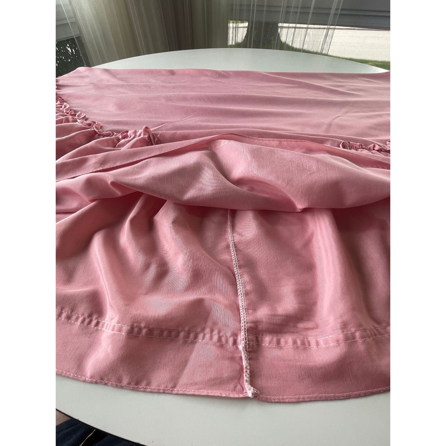 Vintage 80s round pink ruffled tablecloth