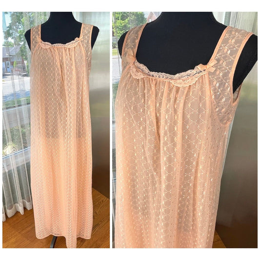 Vintage 60s night dress, peach sleeveless negligee