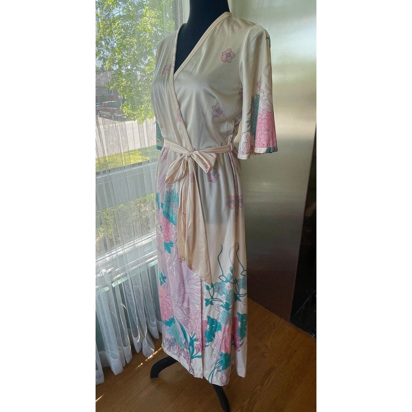 Vintage 1960s house dress, floral nylon robe, Molyclaire Canada