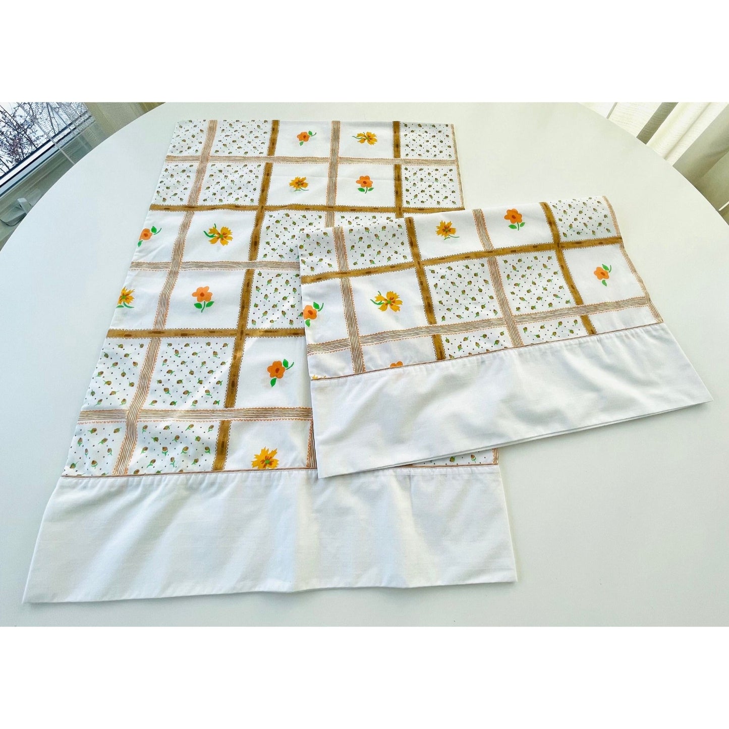 Vintage 80s pillowcases set