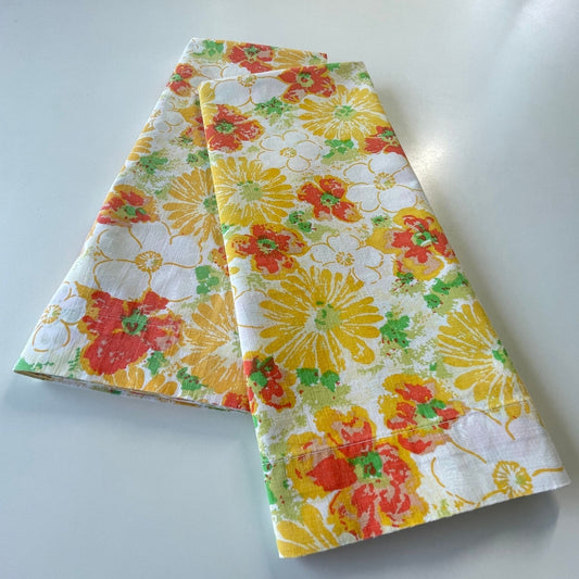 Pair of vintage 70s floral pillowcases, Dan River
