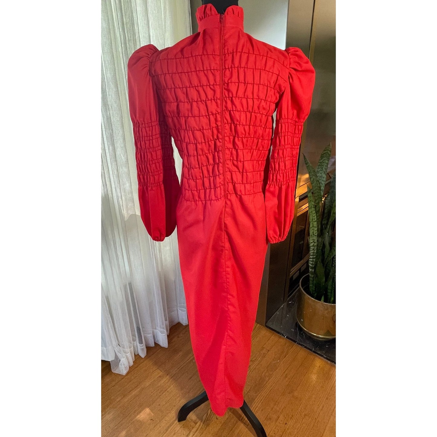 Vintage 70s dress, red, smocked bodice with long sleeves