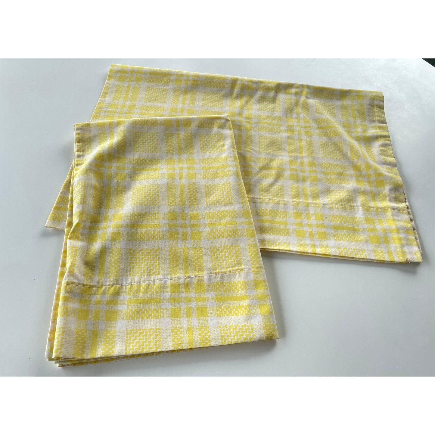 Vintage 70s yellow pillowcases