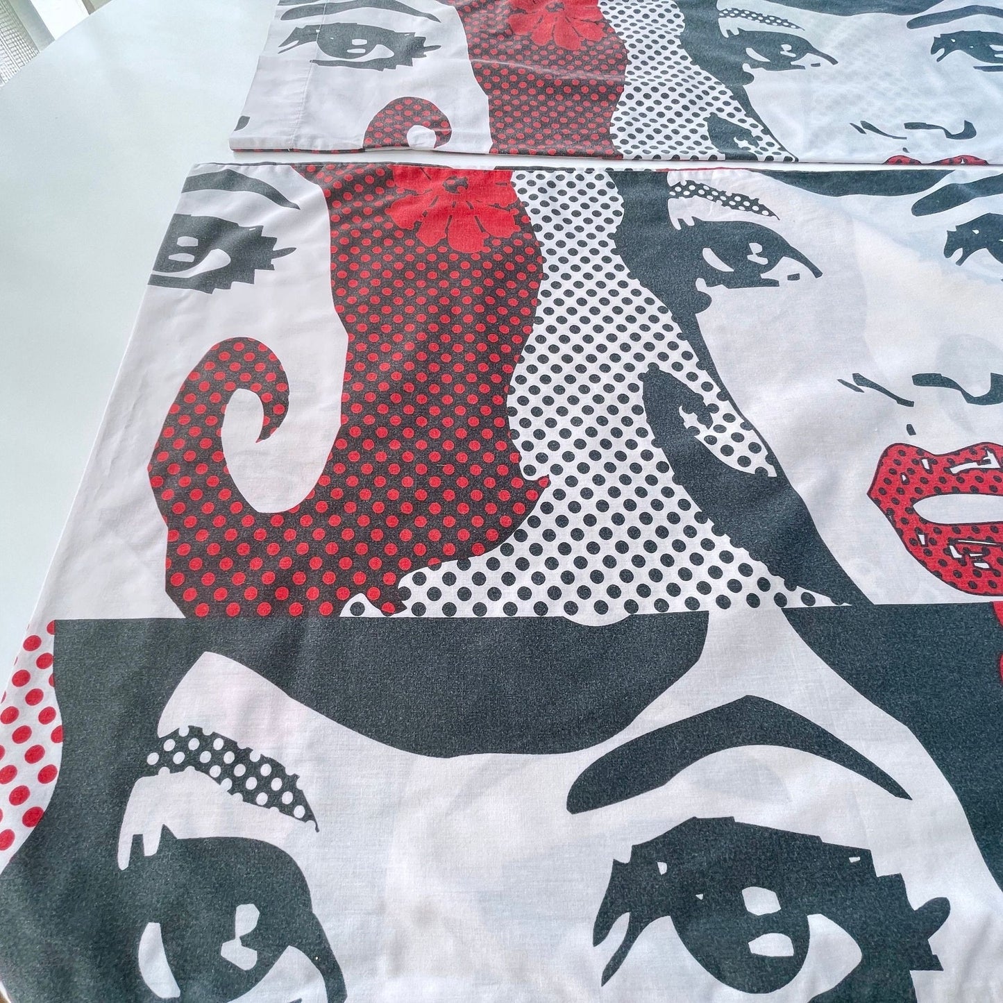 Vintage 80s Pop Art pillowcases set