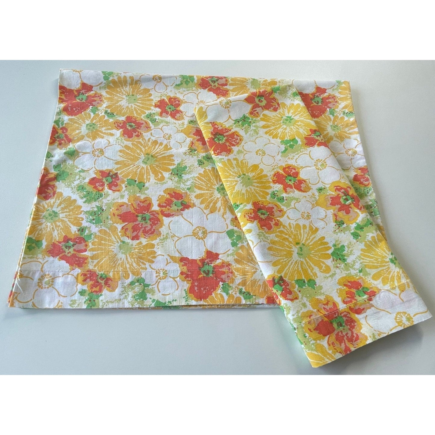 Pair of vintage 70s floral pillowcases, Dan River
