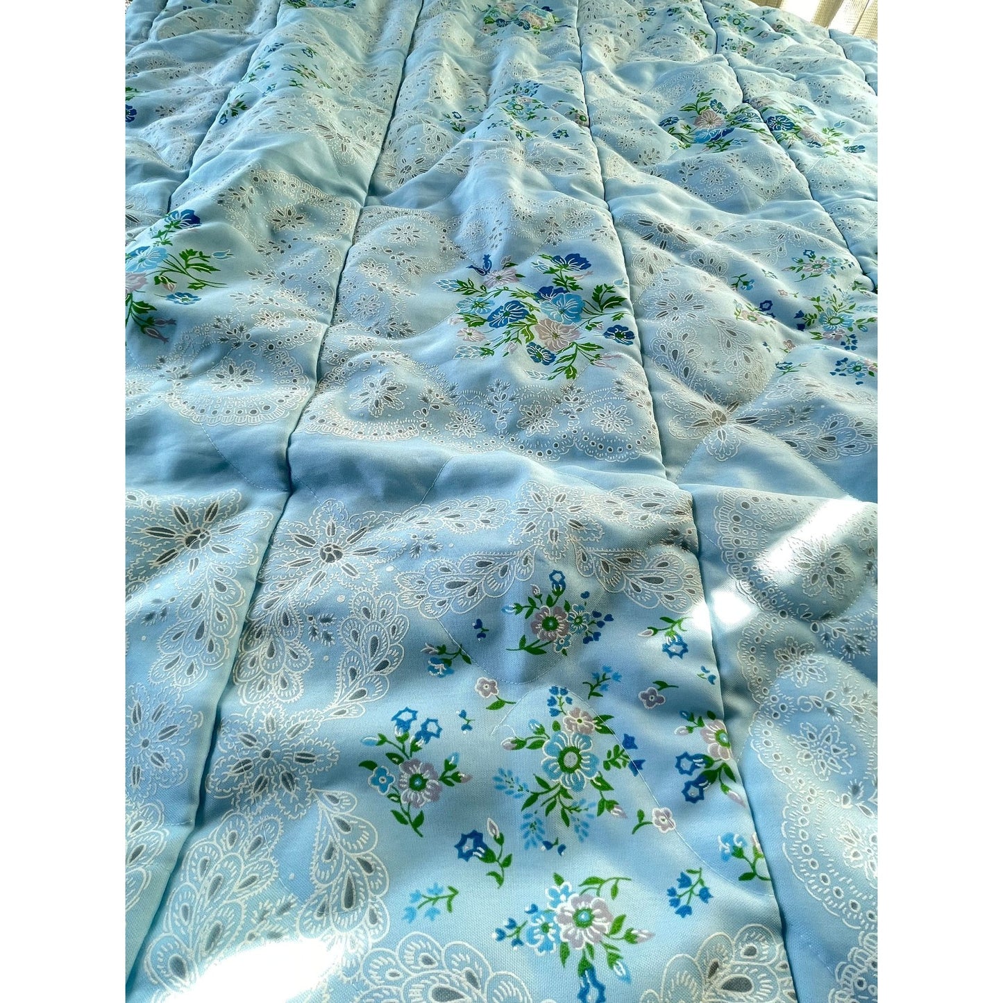 Vintage 60s baby dundee, quilted throw blanket
