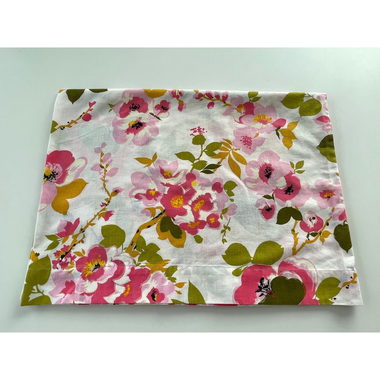 Vintage 70s pillowcase