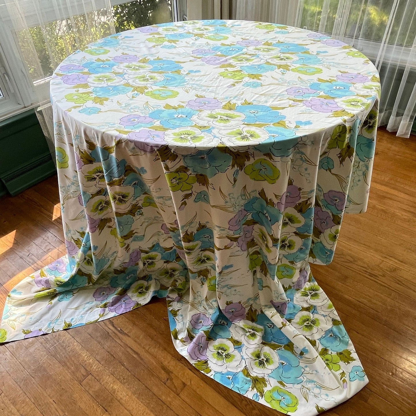 Vintage 70s double size flat sheet, Varitex