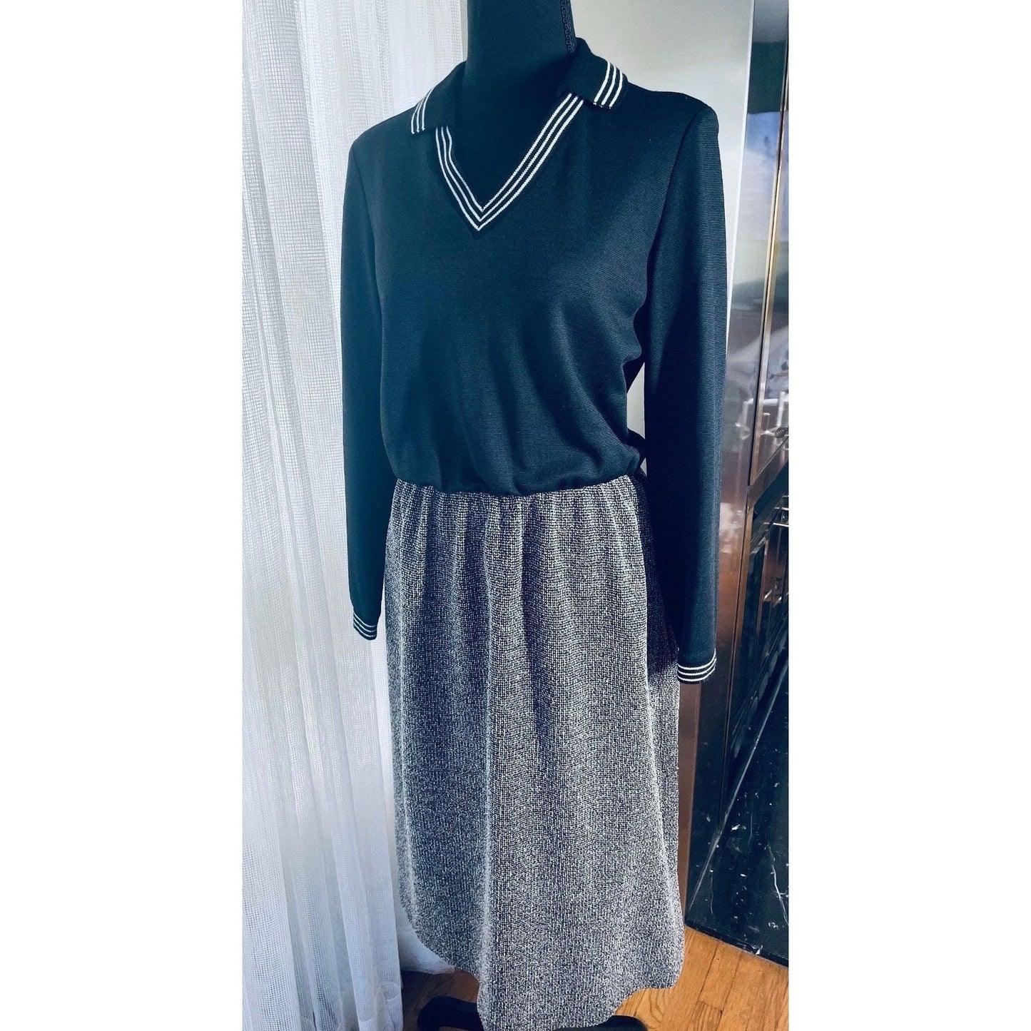 Vintage 70s dress, black and grey, long sleeves