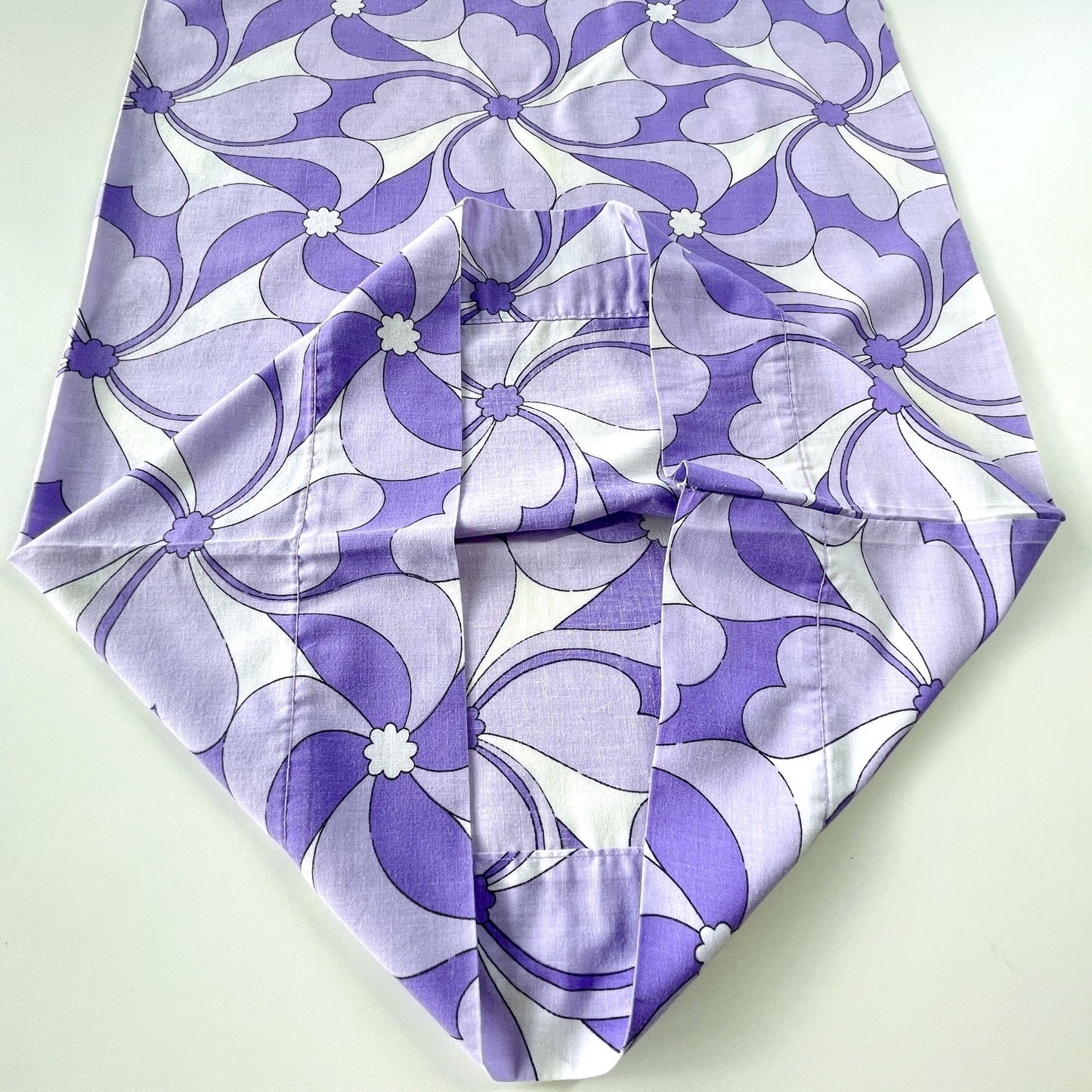Vintage 70s pillowcase, purple pinwheel, Wabasso