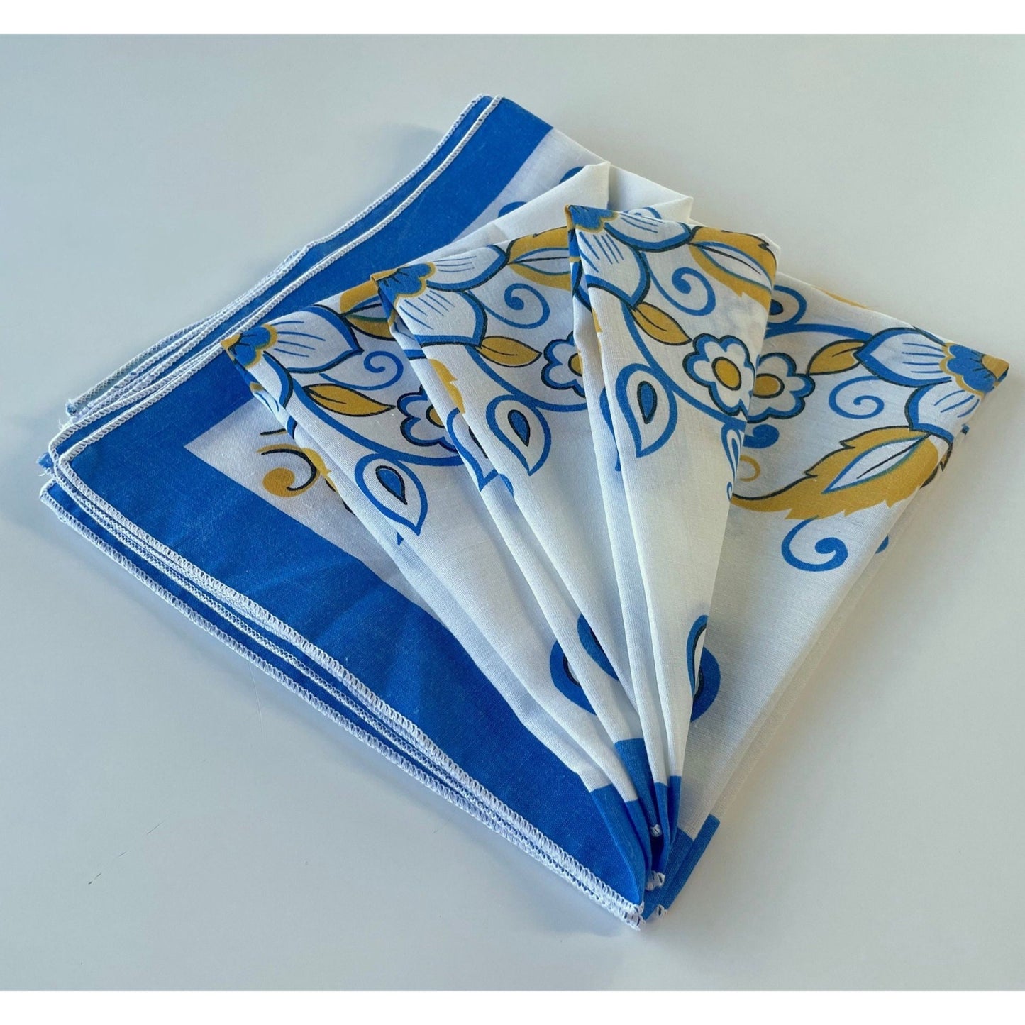 Vintage napkins, set of 4