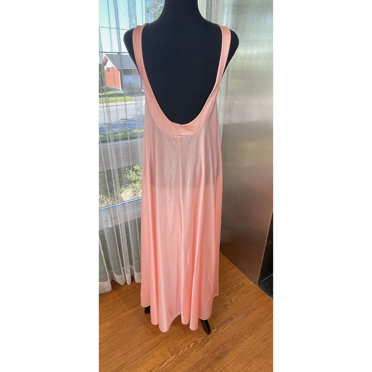 Vintage 80s night dress, peach sleeveless negligee