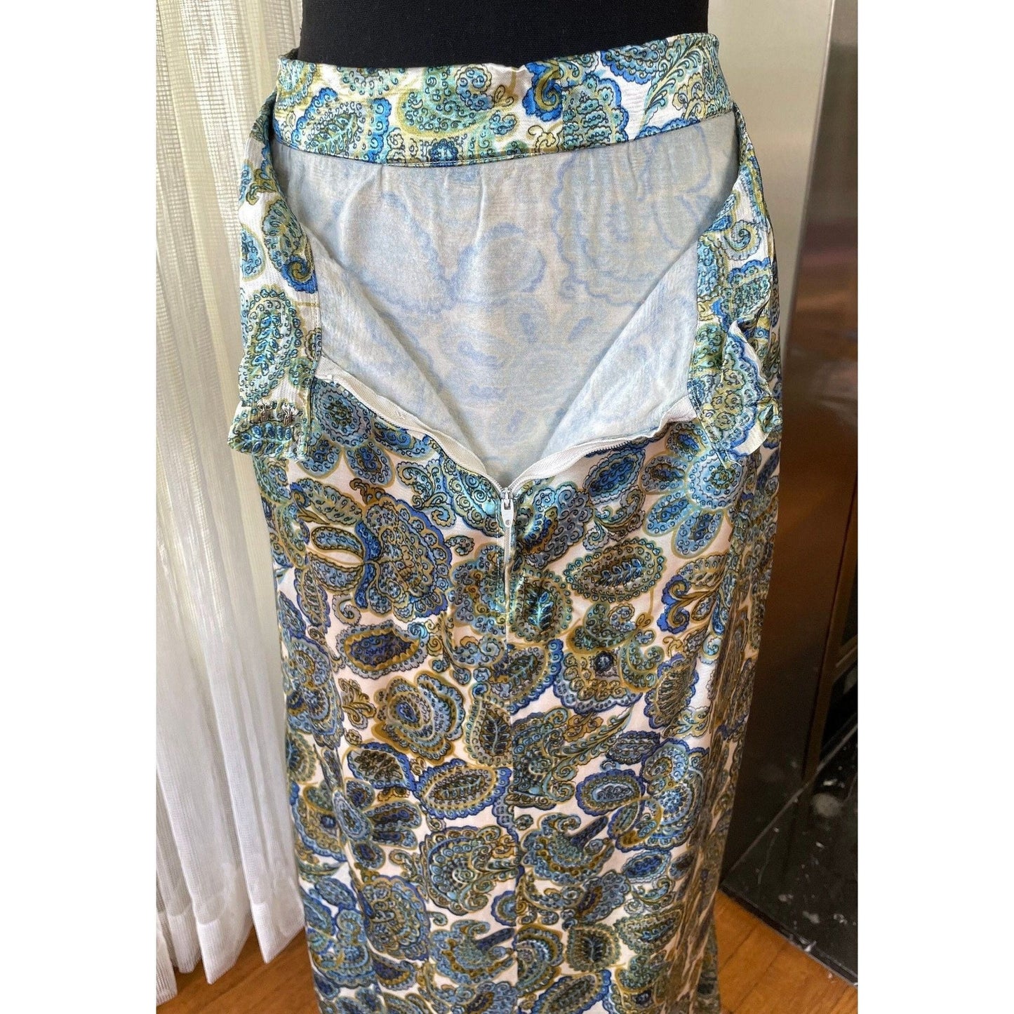 Vintage 70s paisley satin skirt, cotton lined, ankle length