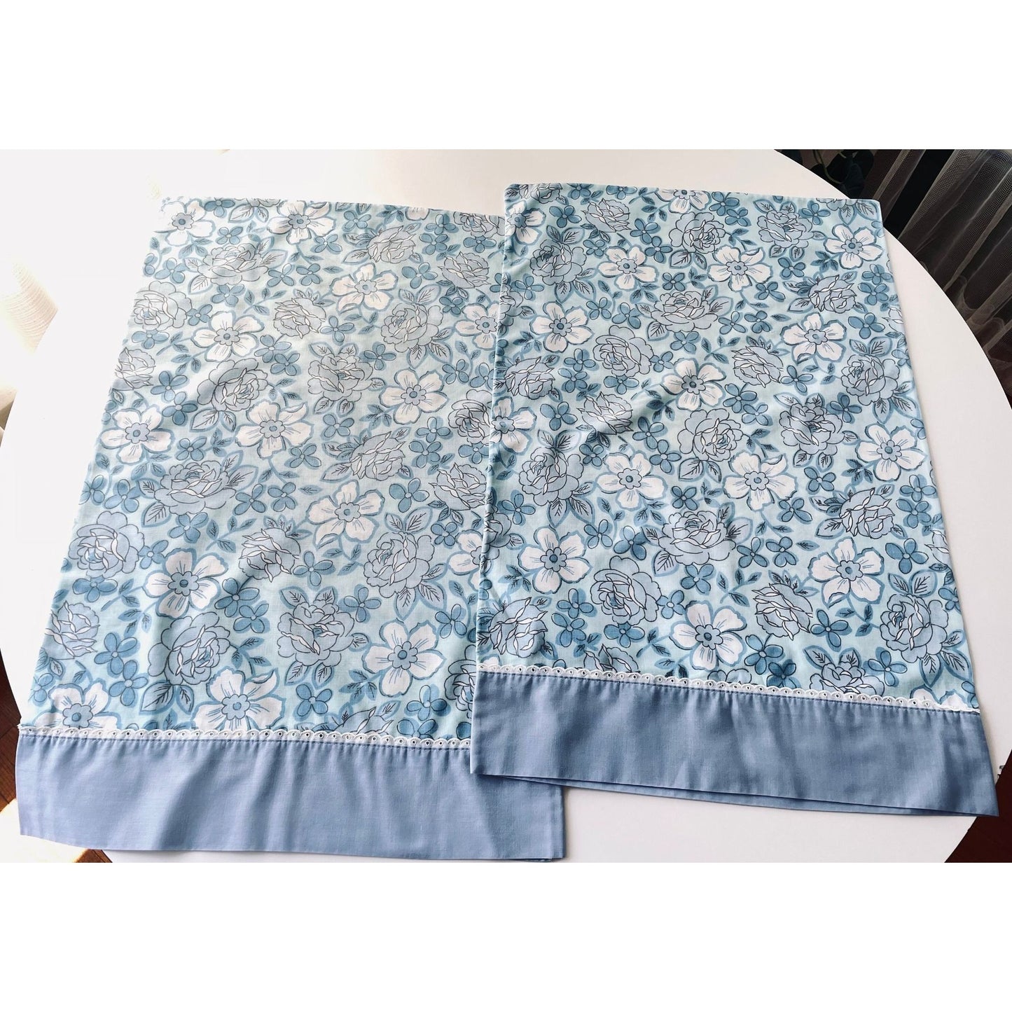 Vintage 70s pillowcases, blue flowers , Dan River Dantrel