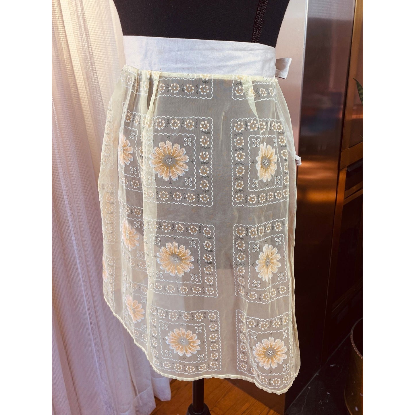 Vintage 50s flocked flowers organza half apron