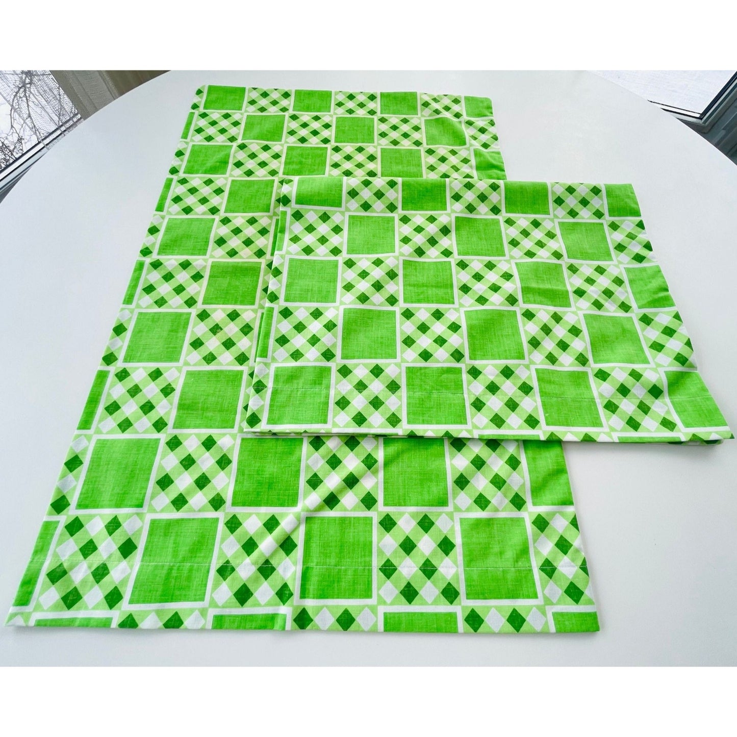 Vintage 80s pillowcases, green geometric pattern, Truprest