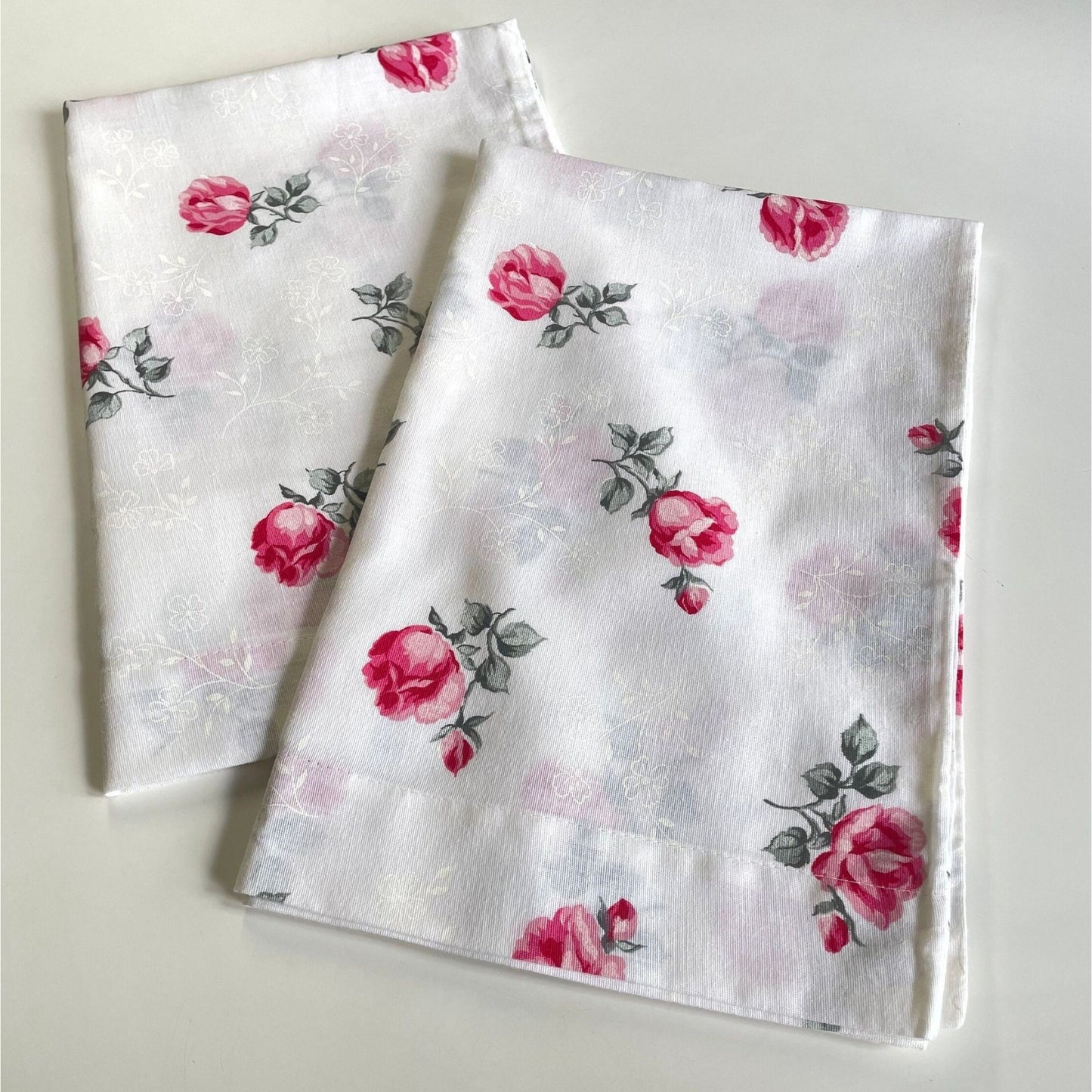 Vintage 70s pillowcases set, pink roses