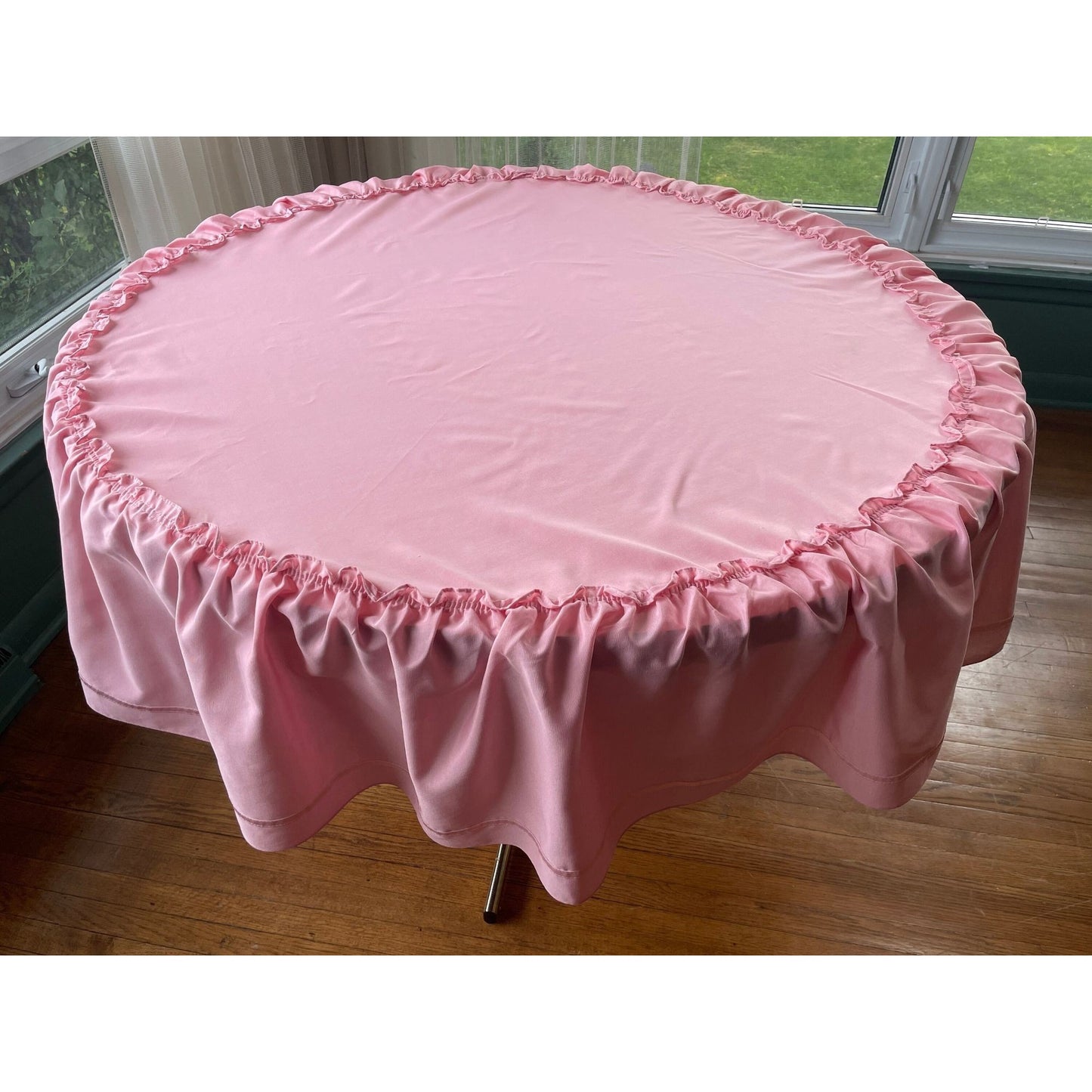 Vintage 80s round pink ruffled tablecloth