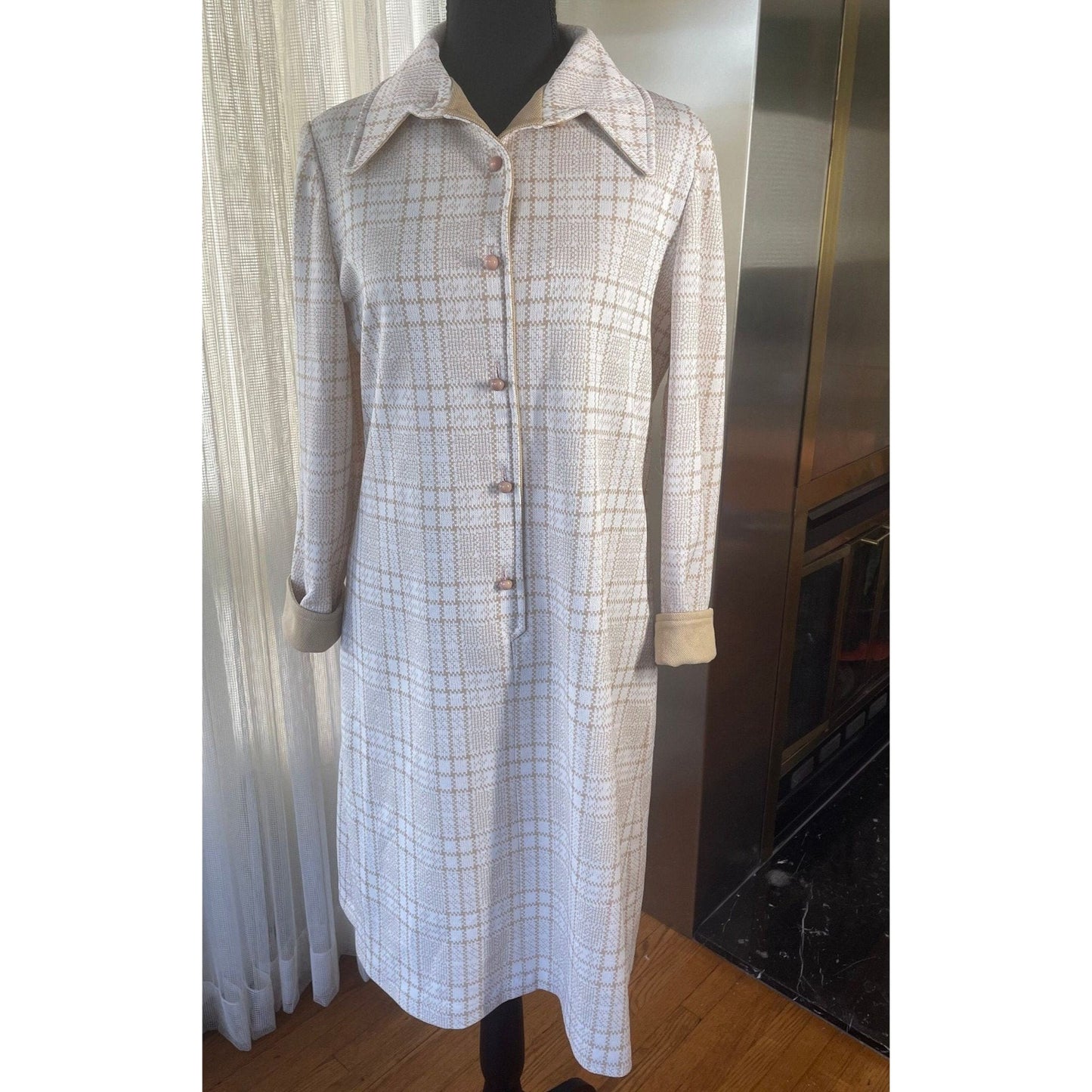 Vintage 70s dress, tan buffalo check pattern, long sleeves, Leo Danal