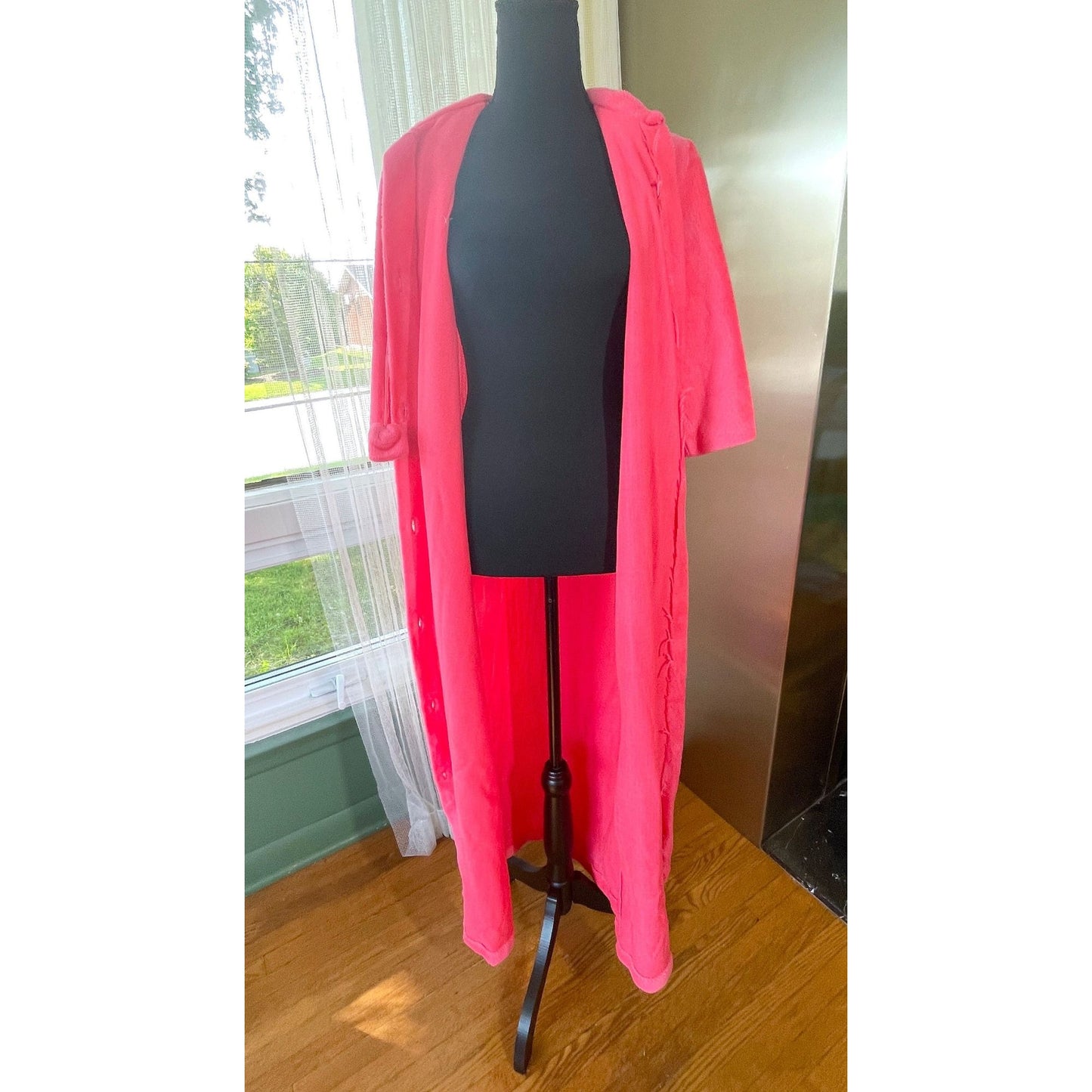Vintage 1960s robe, plush bubblegum pink velvety fleece