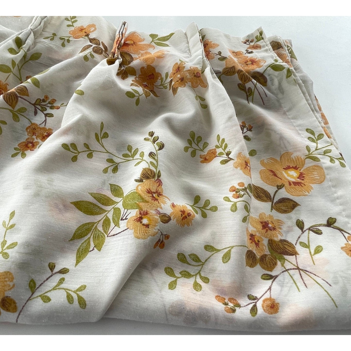 Vintage 80s pleated curtain, orange floral bouquets