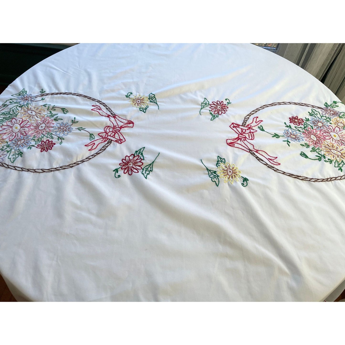 Vintage embroidered rectangular tablecloth, 86" x 48"