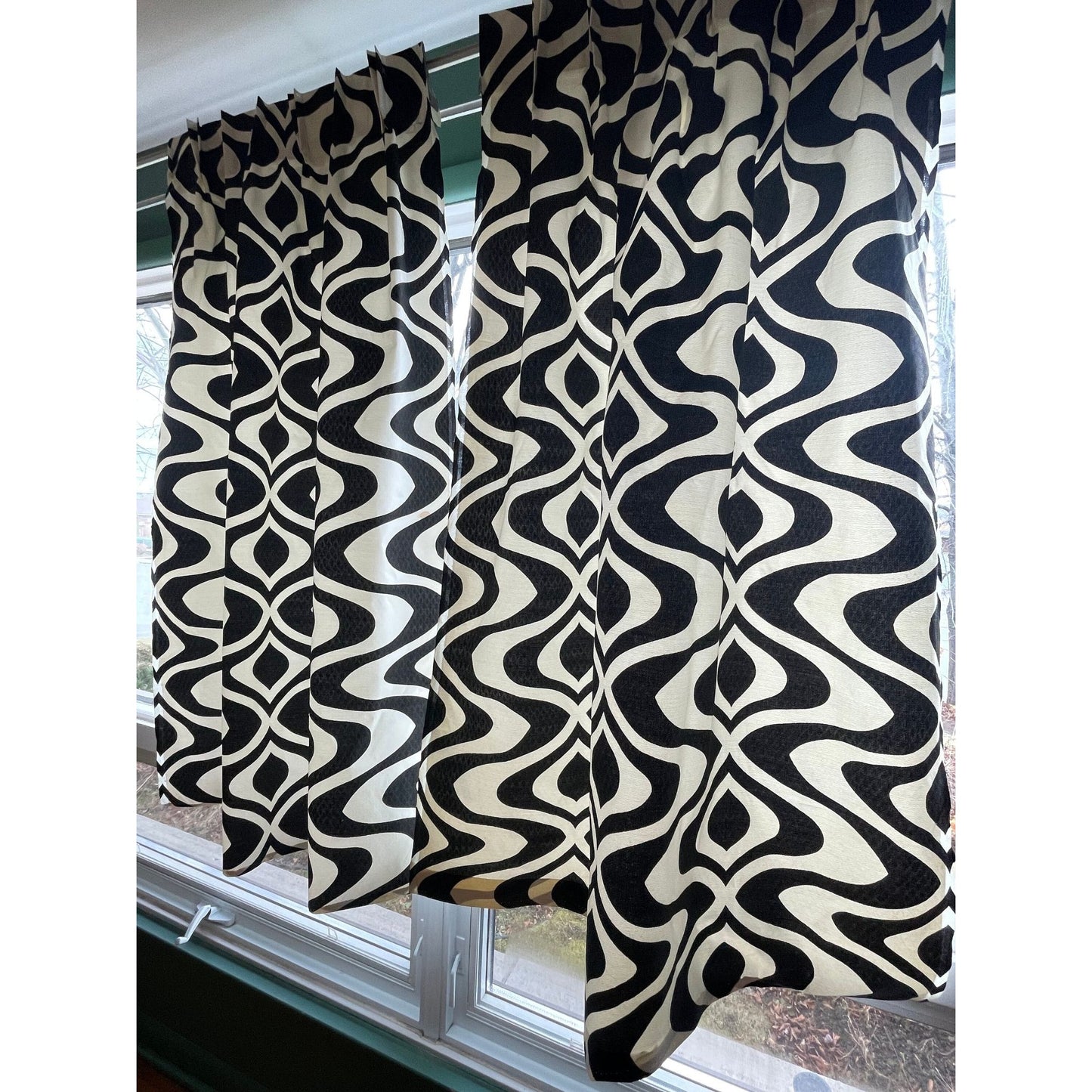 Vintage 50s pleated fiberglass curtains, Op Art black and white