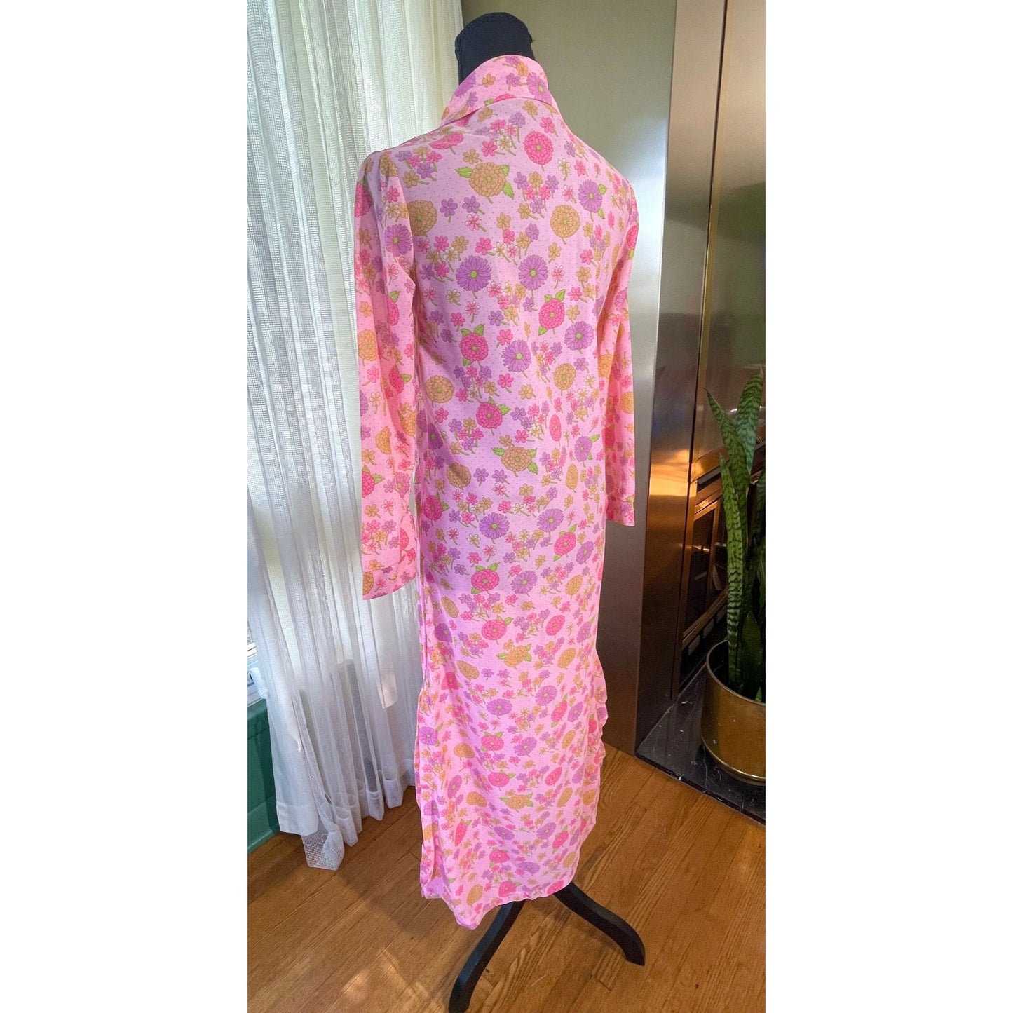 Vintage 70s maxi dress, MOD flower power, long sleeves