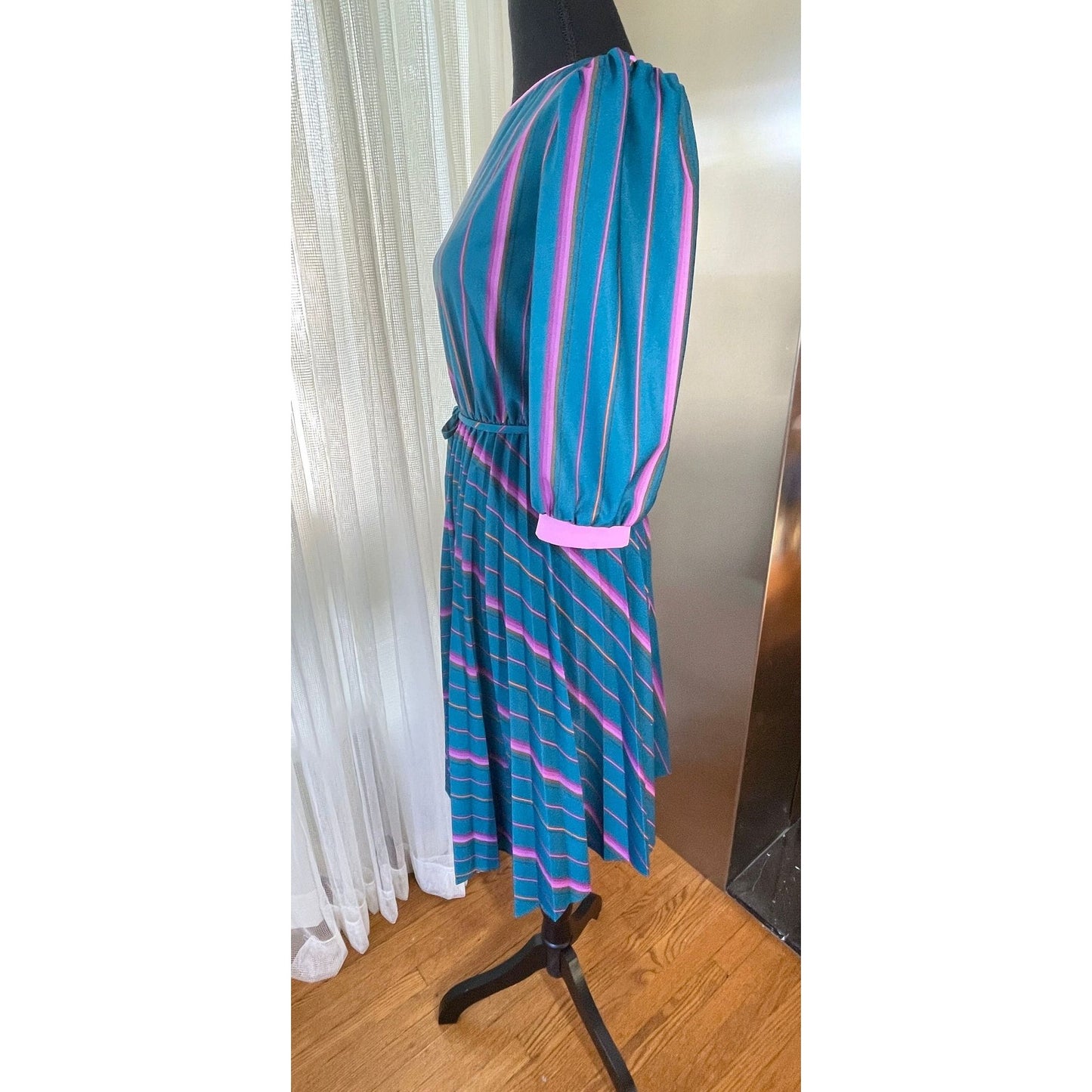 Vintage 80s dress, turquoise and pink stripes, long sleeves, pleated skirt