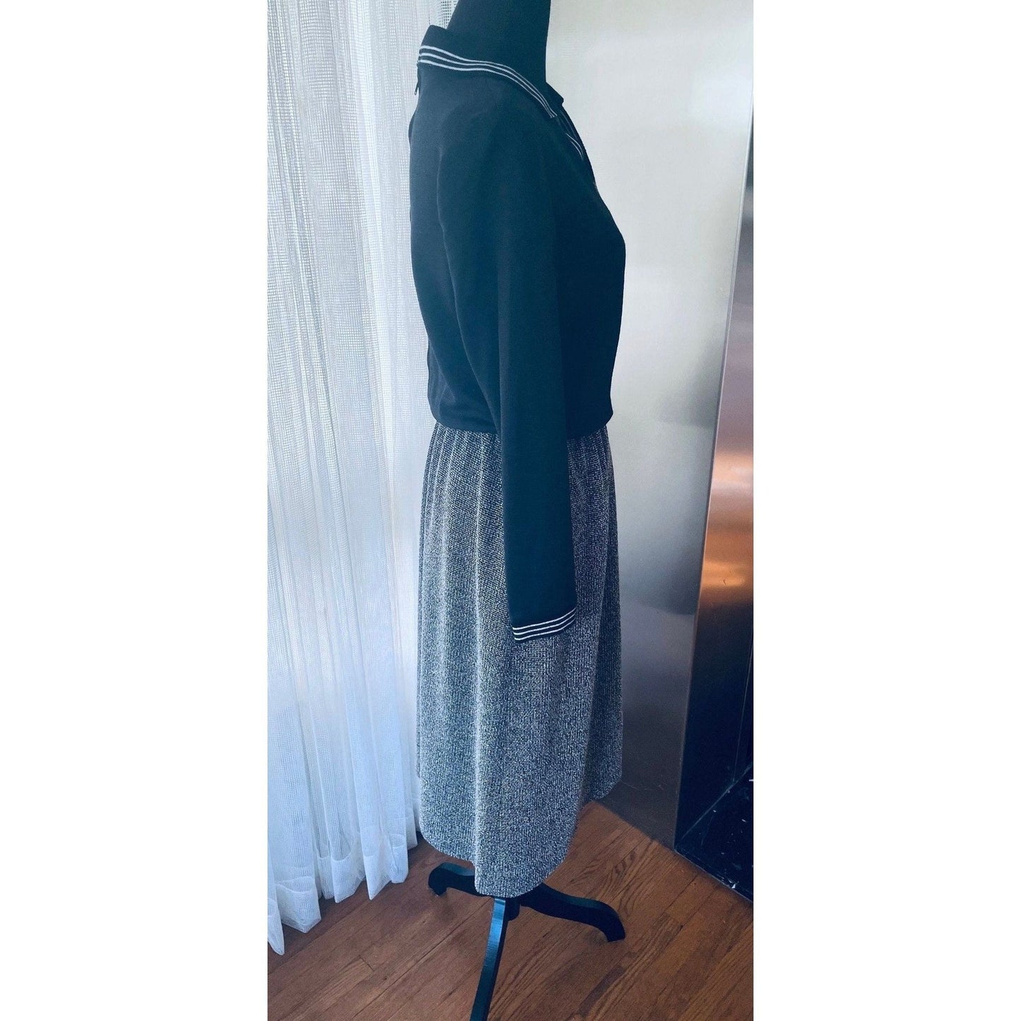 Vintage 70s dress, black and grey, long sleeves