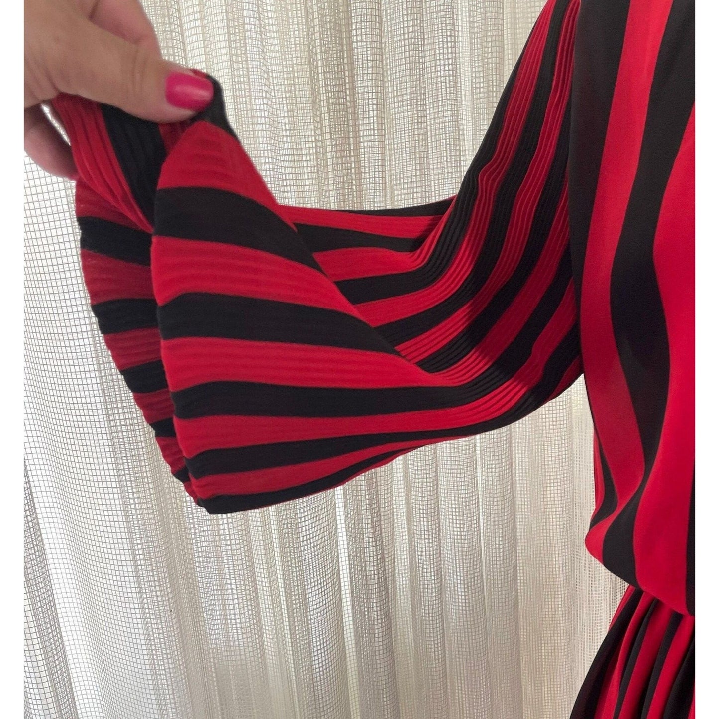 Vintage 70s dress, black and red stripes, long sleeves
