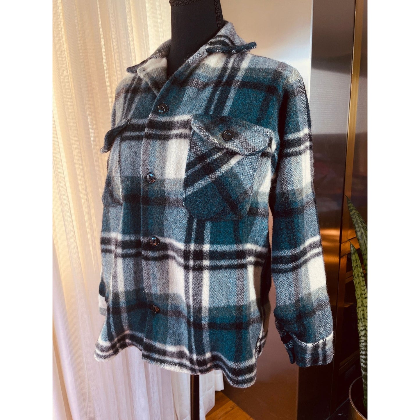 Vintage 1960s Canadian lumber Jack wool plaid shirt, Bell Shirt