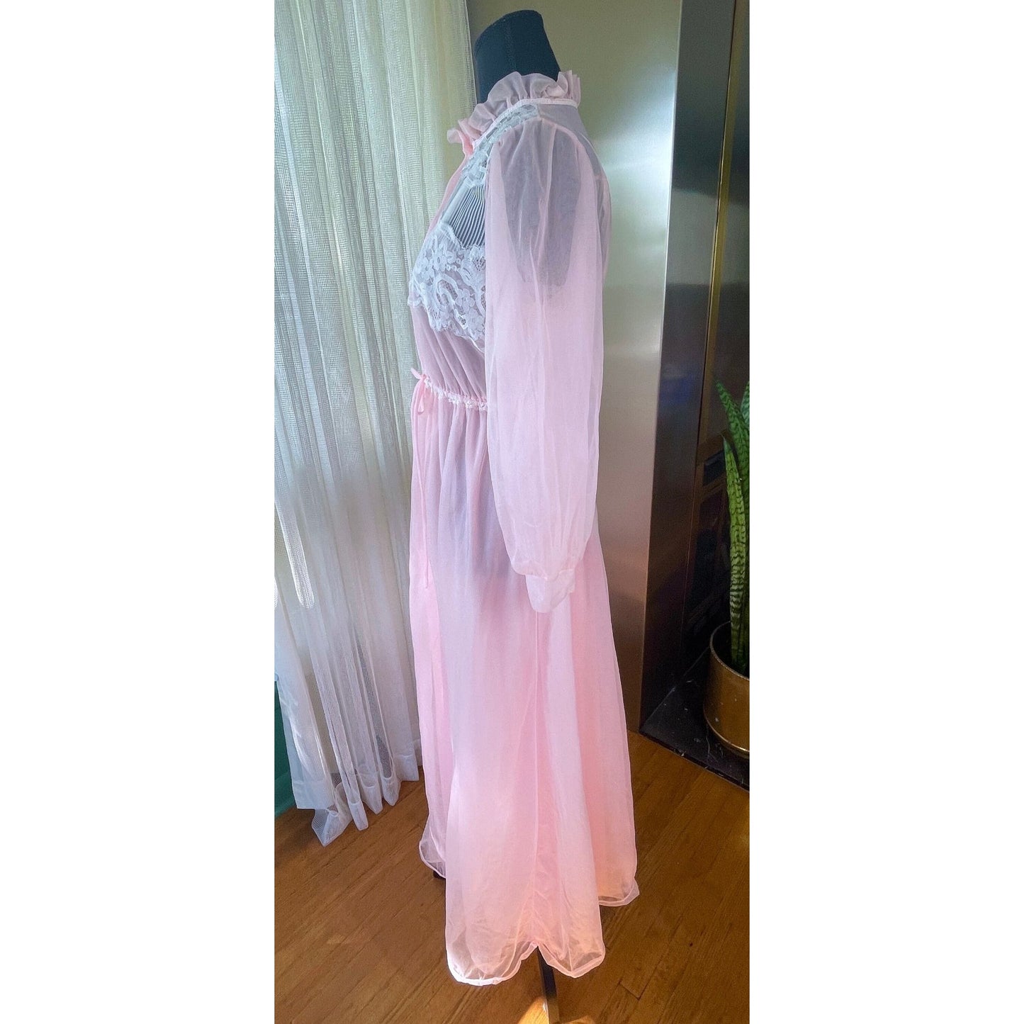 Vintage 1970s peignoir set, negligee and peignoir, bridal set, Kaymar Lingerie