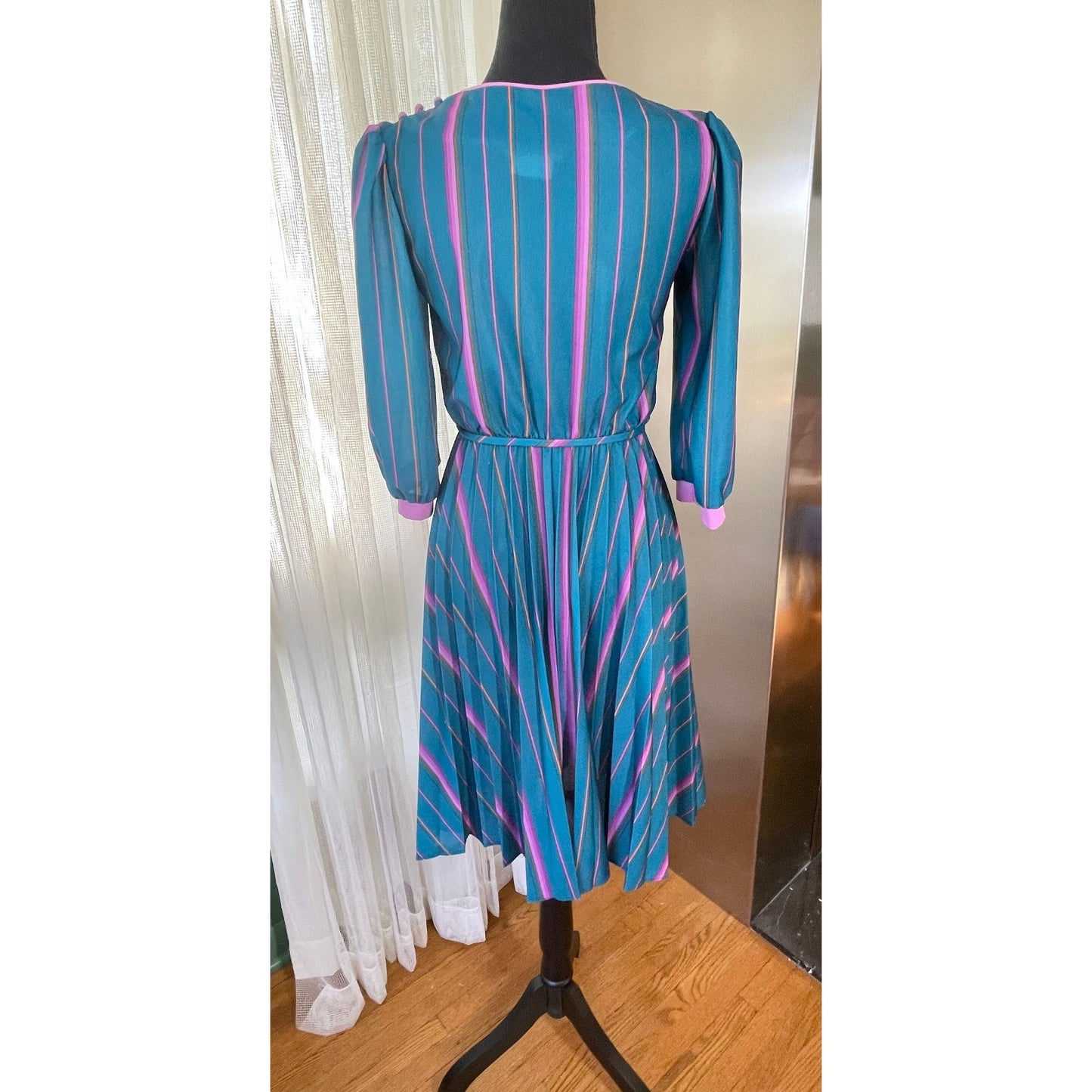 Vintage 80s dress, turquoise and pink stripes, long sleeves, pleated skirt