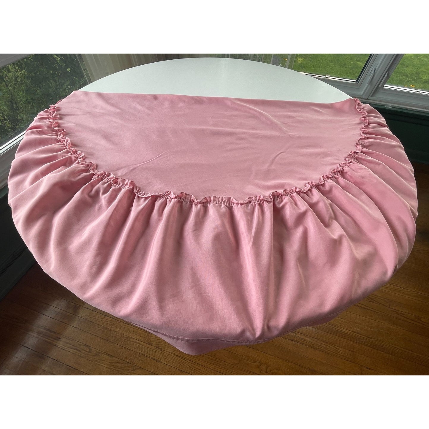 Vintage 80s round pink ruffled tablecloth
