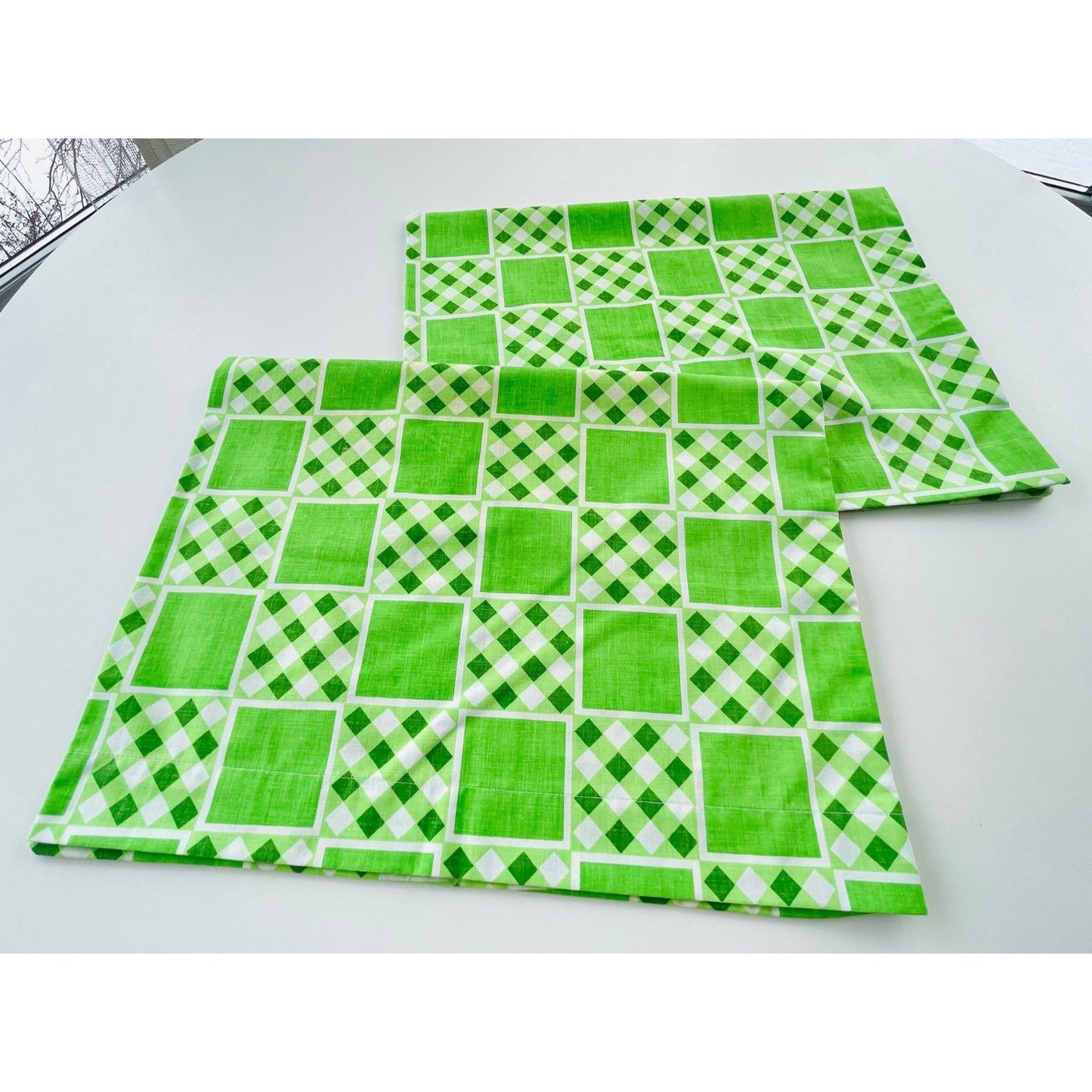 Vintage 80s pillowcases, green geometric pattern, Truprest