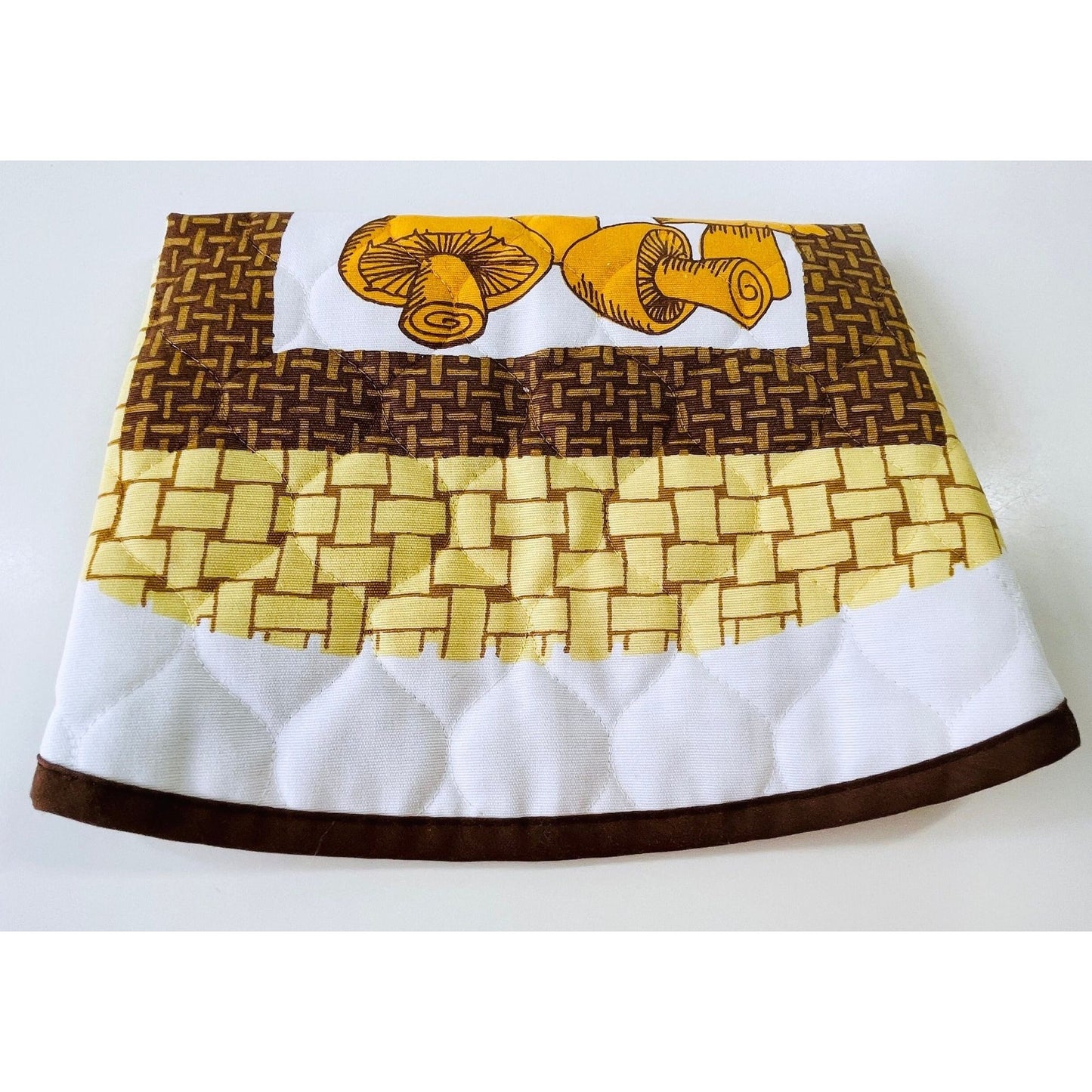 Vintage 70s quilted mushroom half apron
