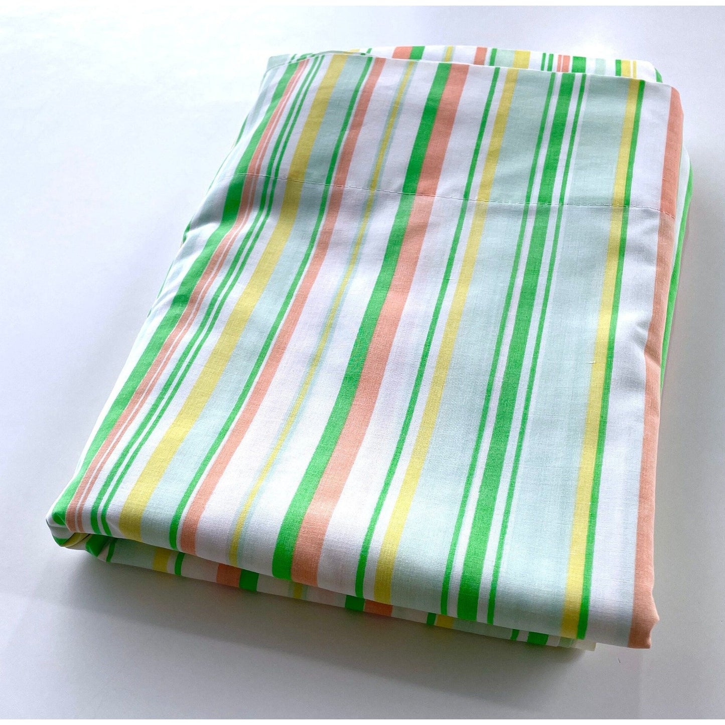 Vintage 70s flat sheet,  full / double size bed