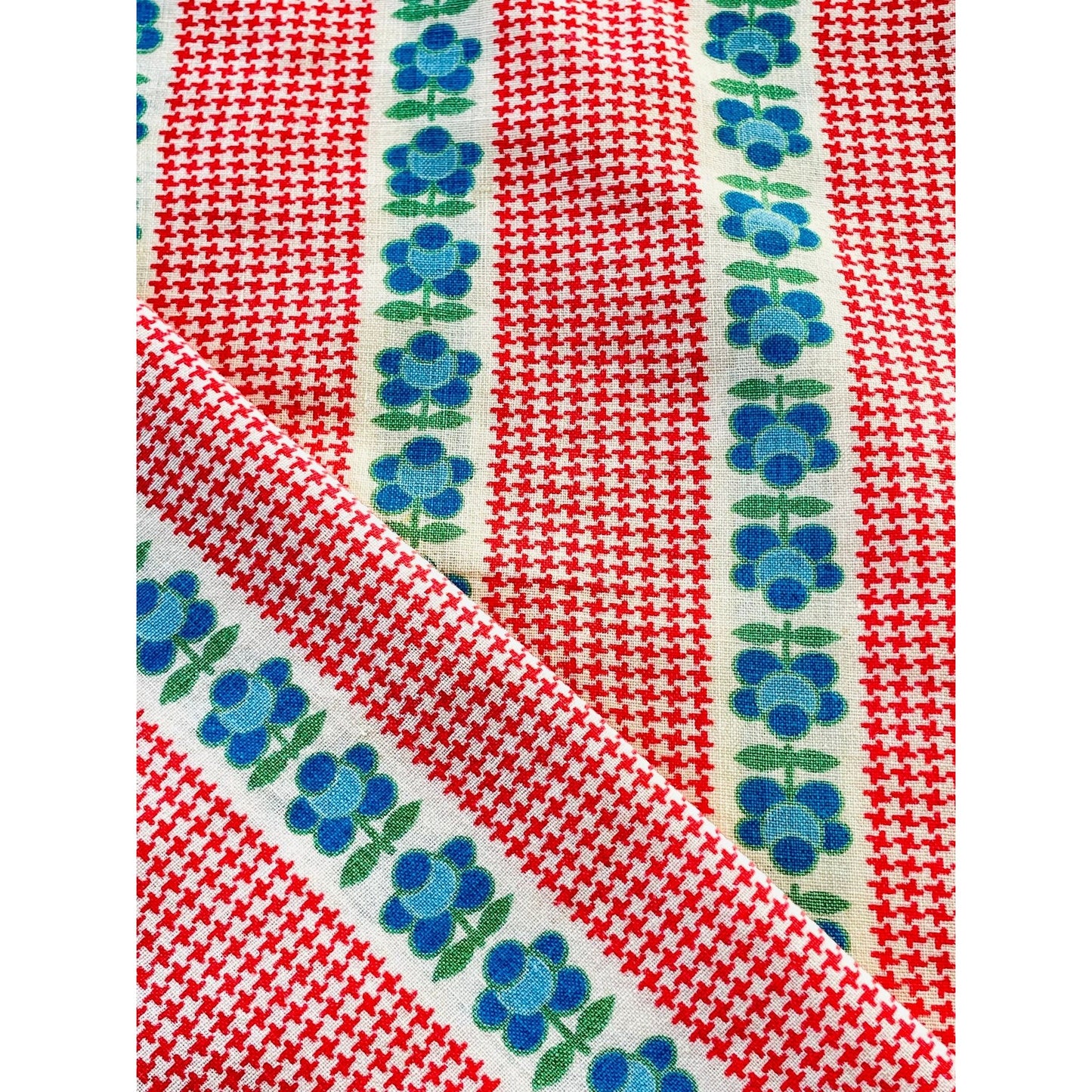 Vintage 80s pillowcases set