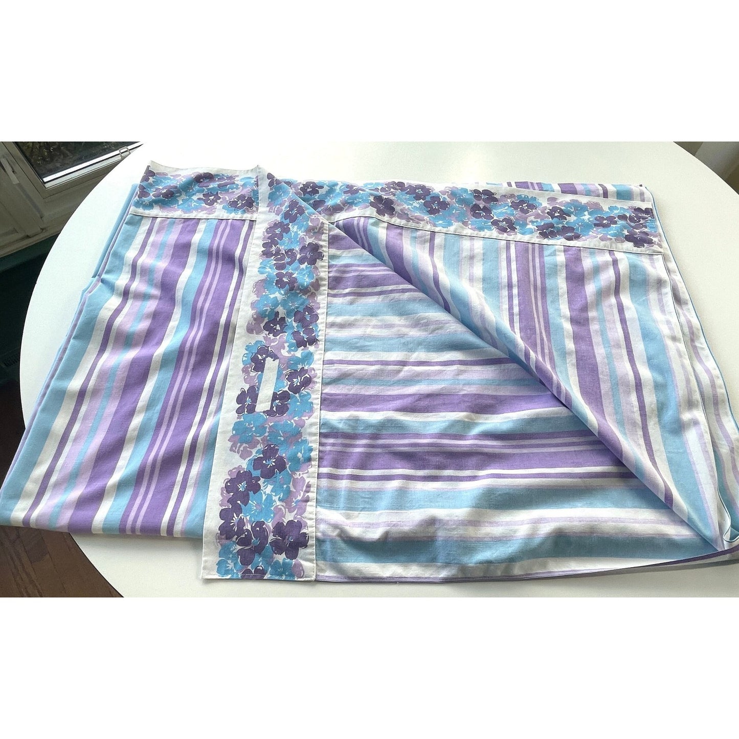 Vintage 70s flat sheet, twin size bed, TruPrest