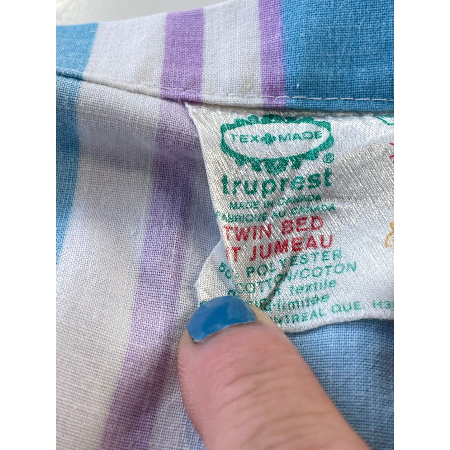 Vintage 70s flat sheet, twin size bed, TruPrest