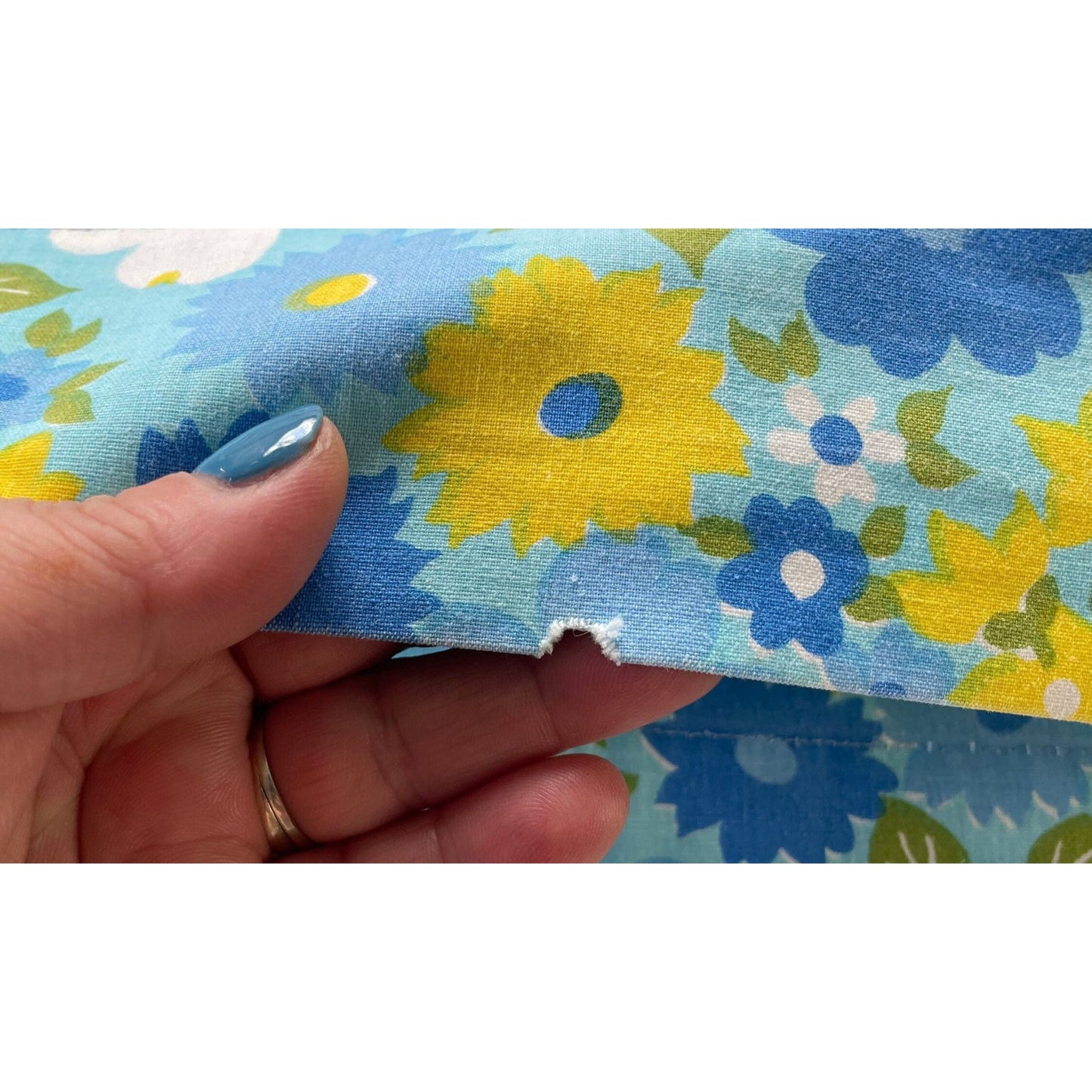 Vintage 70s flat sheet, double/full size bed
