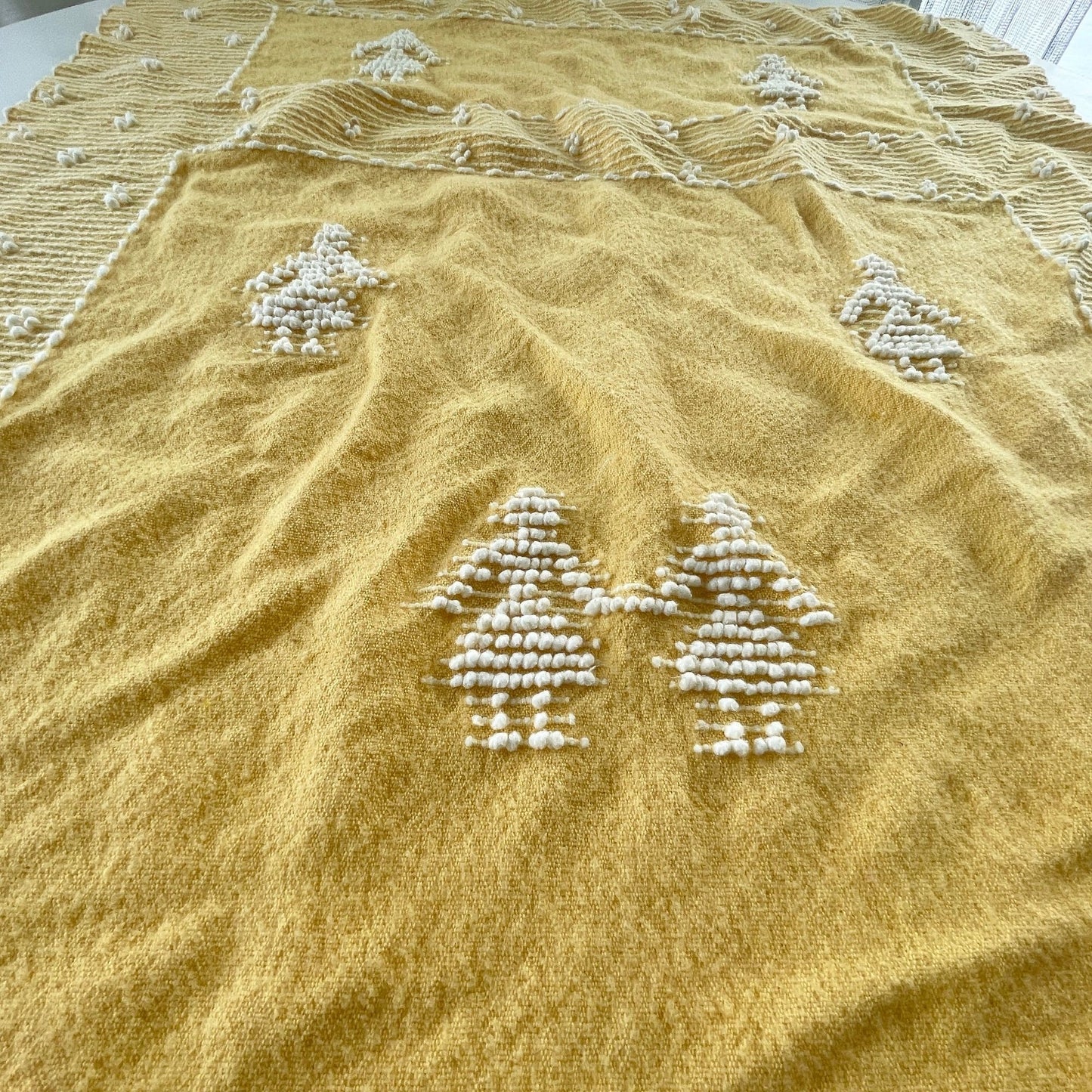 Vintage Murray Bay throw blanket, Canadian Steamship Lines