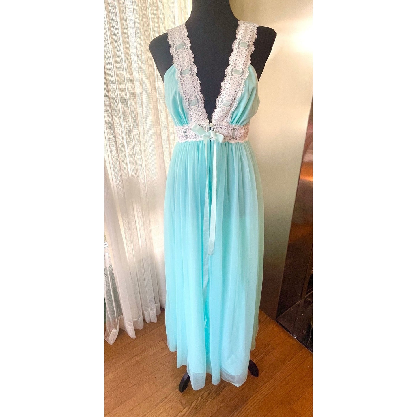 Vintage 1950s night dress, by Linda Underlovelies, turquoise sheer negligee