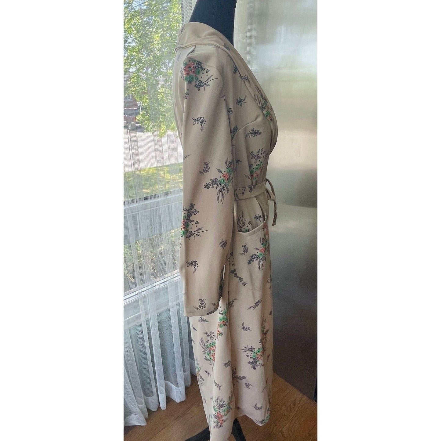 Vintage 70s house dress, light taupe with orange and green floral