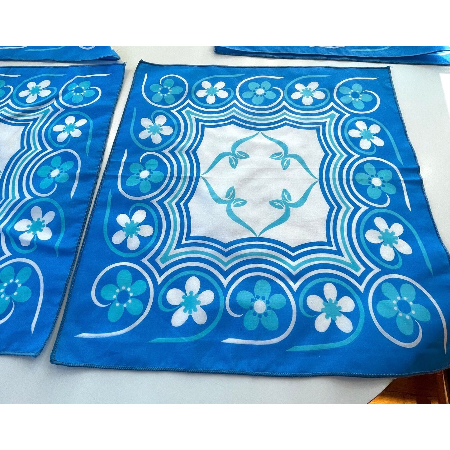 Vintage linen, blue cloth napkins, set of 7