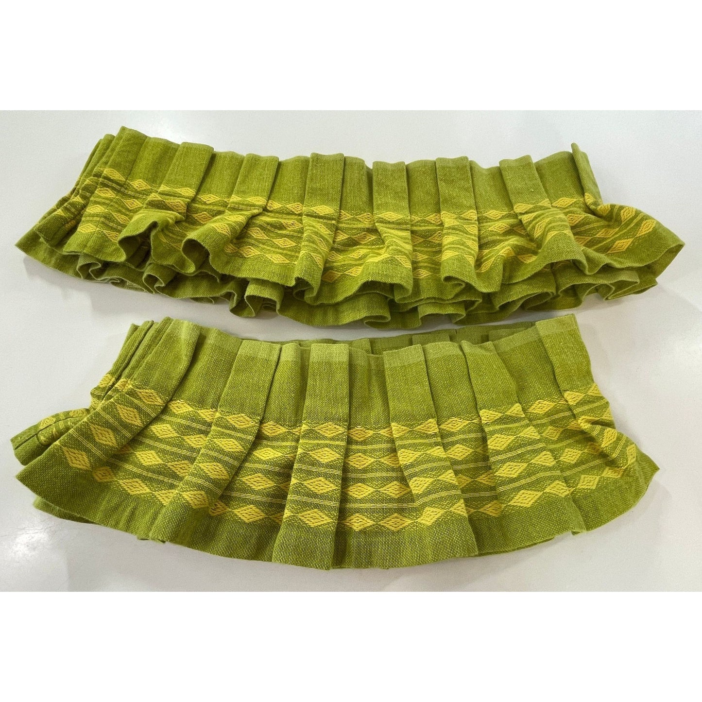 Vintage 70s pleated valance, avocado green, yellow