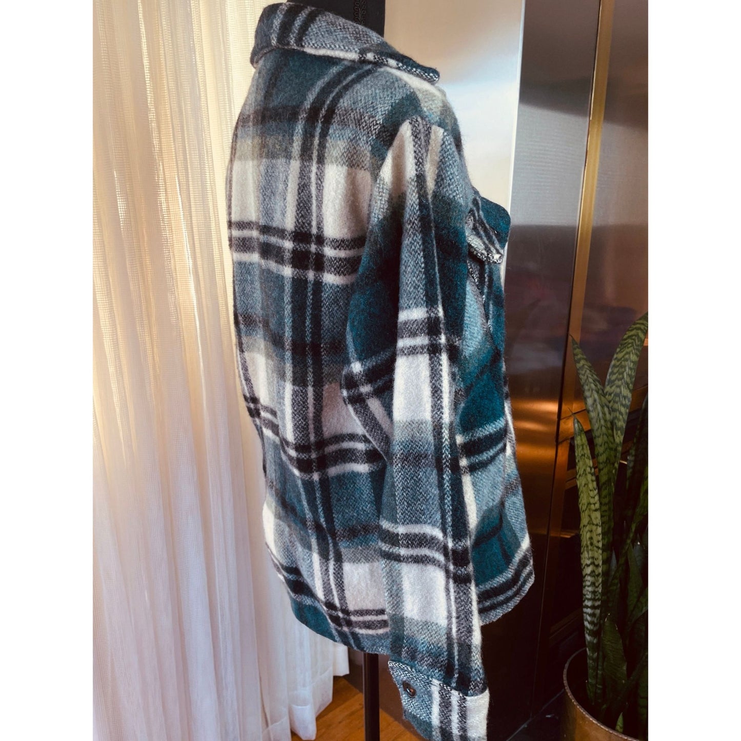Vintage 1960s Canadian lumber Jack wool plaid shirt, Bell Shirt