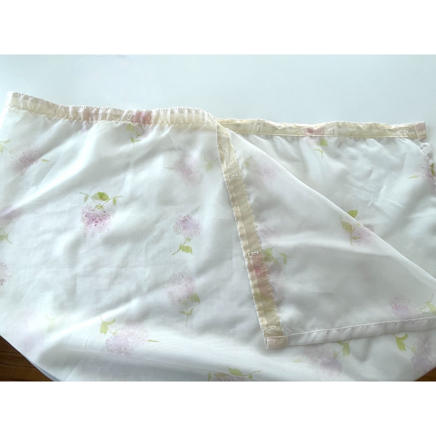 Vintage 80s shower curtain, pink floral